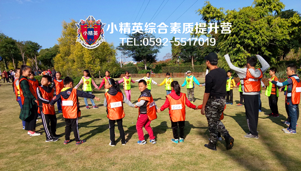 ����С��Ӣ�ۺ���������Ӫ