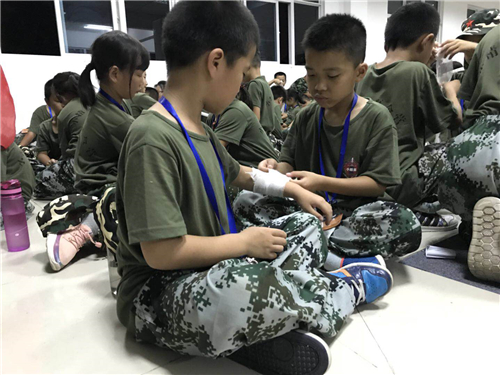 Ȫ�����������������������Ӫ Ȫ��ѧ���μӵ�����Ӫ����