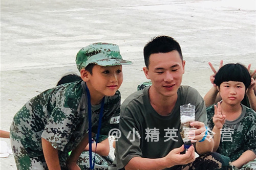 �ϲ����Сѧ����������Ӫ