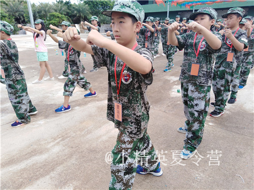 �ϲ�ѧ������Ӫ�ļҺ�