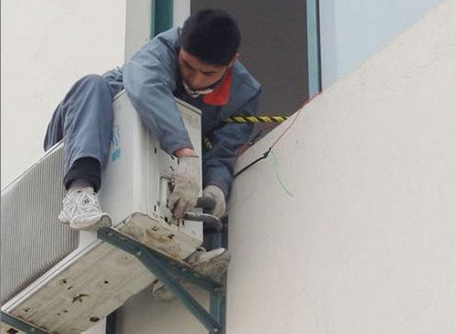 厦门空调维修有哪些危险配图