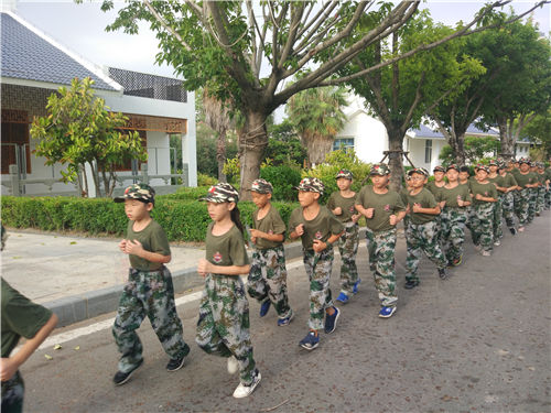 ���ż�����ͯ��ѵ����Ӫ����