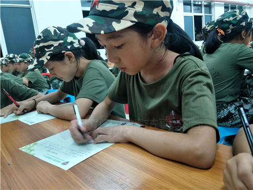 厦门杏林中小学生军事化夏令营报名