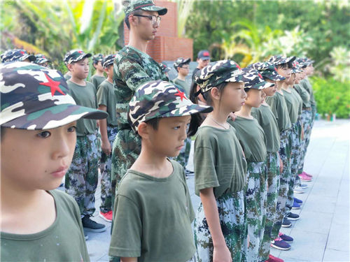 厦门小学生军事化夏令营报名