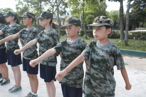 ��������Сѧ����ѵ����Ӫ�