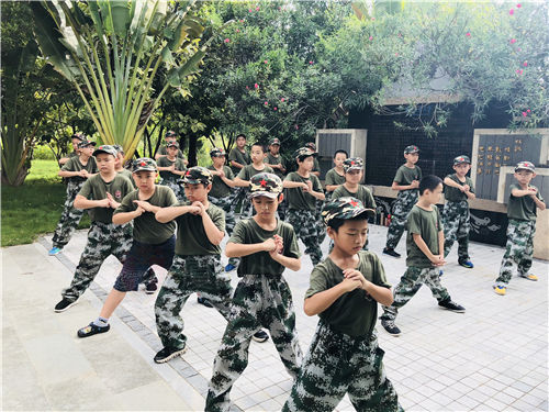 ���ź���Сѧ����������Ӫ����