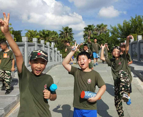 ����˼��Сѧ����ѵ����Ӫ����