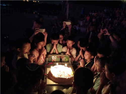 ����˼��Сѧ����ѵ����Ӫ����