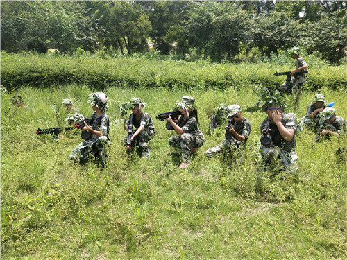 �ϲ�����ȥ����μӾ�������Ӫ